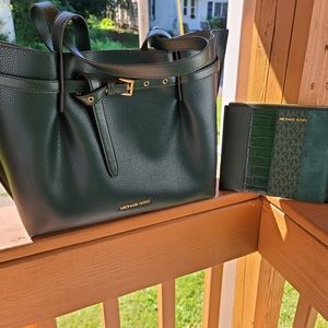 Michael Kors Large EW Tote Bag Luggage and Matching XL Zip Clutch Wristlet